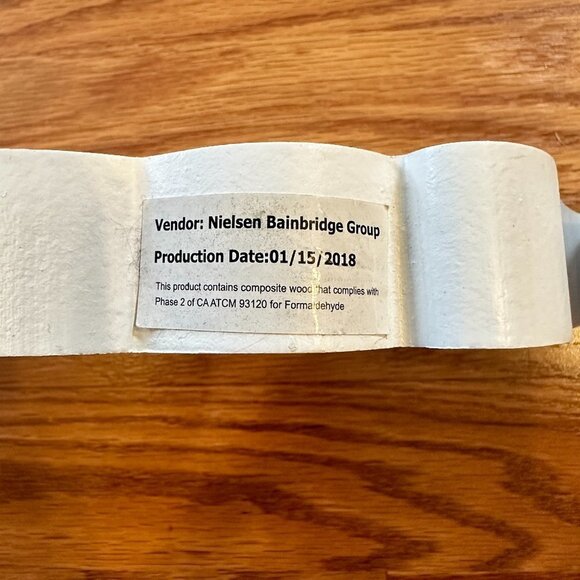 Wooden Mr and Mrs sign - Picture 5 of 6